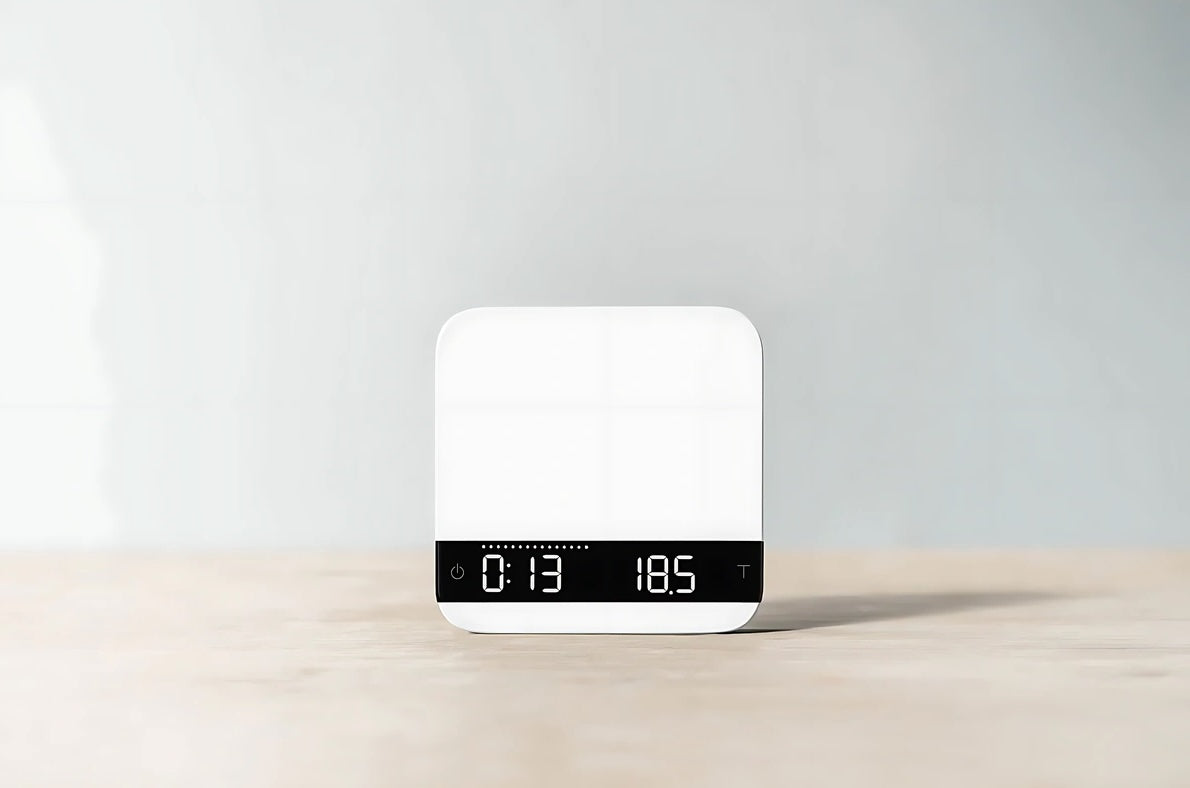Acaia Lunar digitale Espressowaage weiß, präzise Kaffeewaage für Espresso mit modernem Design, LED-Display und USB-C-Aufladung.