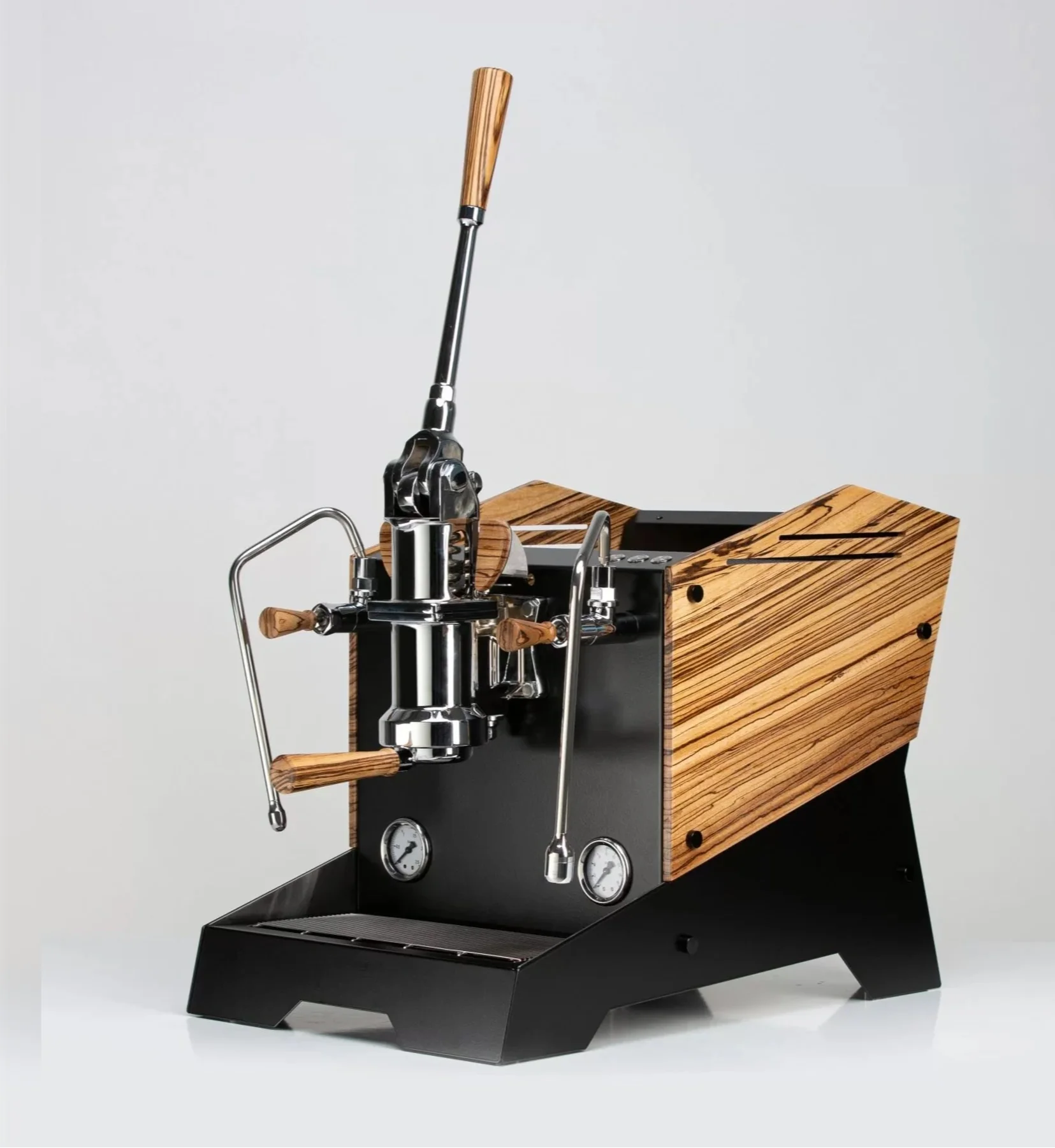 Nurri L-Type Leva SA Handhebelmaschine Schwarz mit Olivenholz